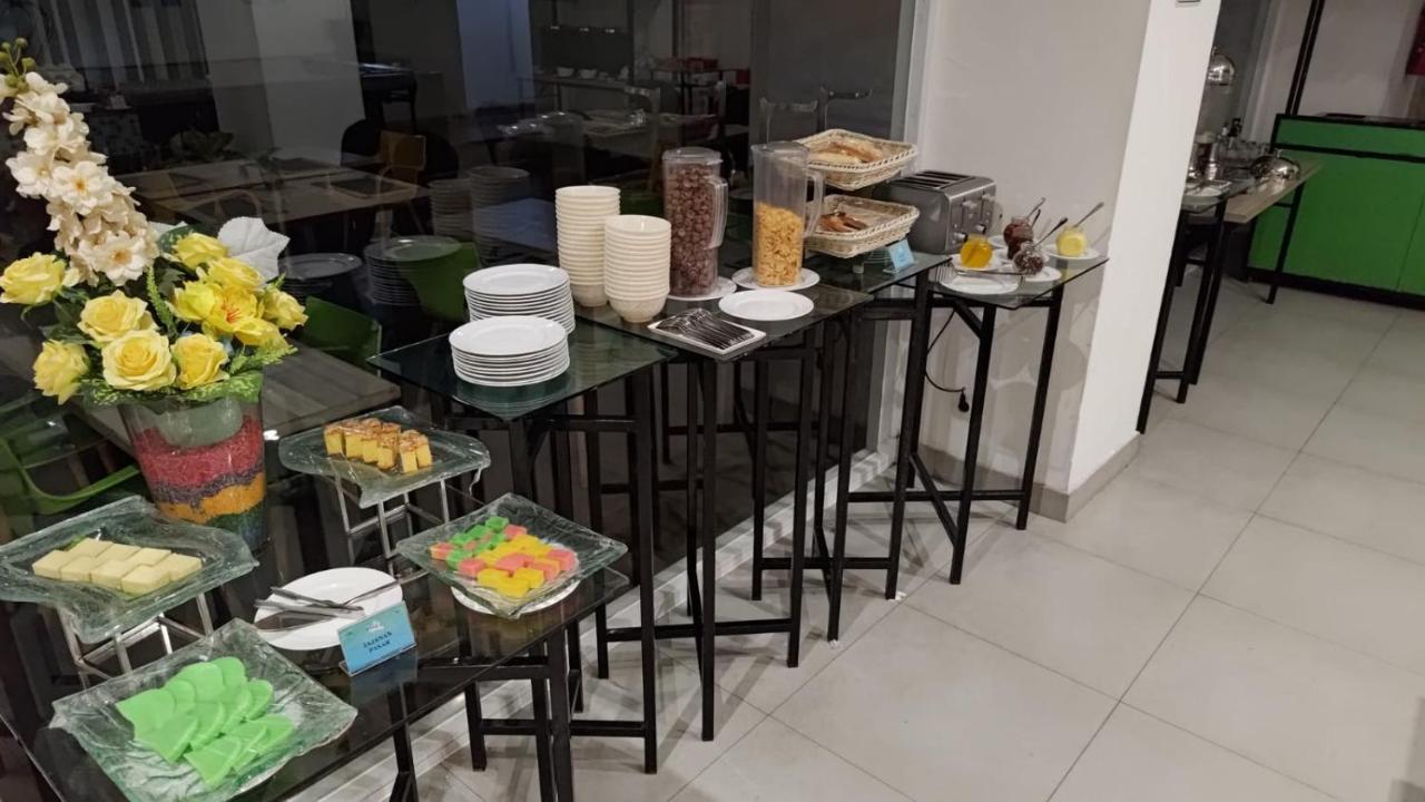 Khas Makassar Hotel Екстер'єр фото