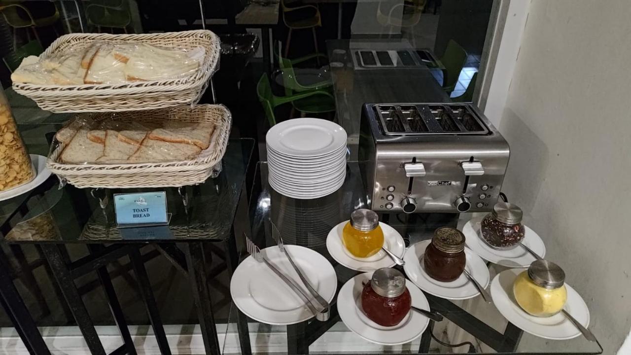 Khas Makassar Hotel Екстер'єр фото